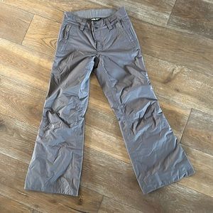 Women’s snow pants